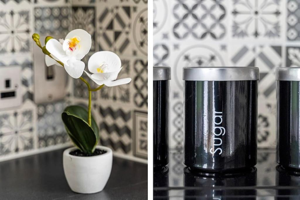 Soho Apartments F4 London Bagian luar foto