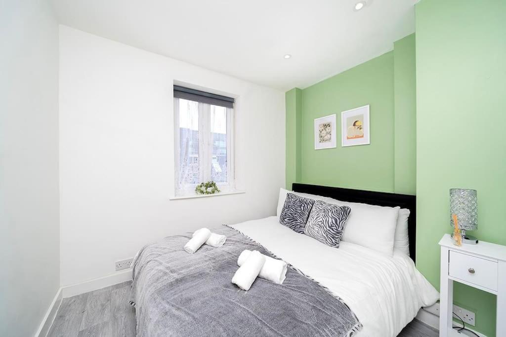 Soho Apartments F4 London Bagian luar foto