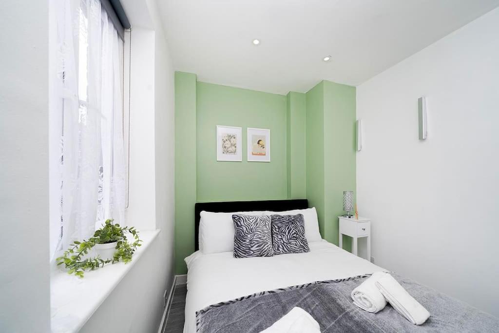 Soho Apartments F4 London Bagian luar foto